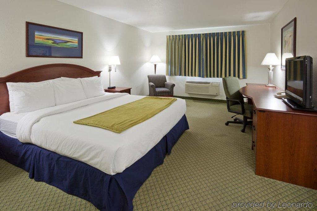 Crossings By Grandstay Inn & Suites Becker Extérieur photo