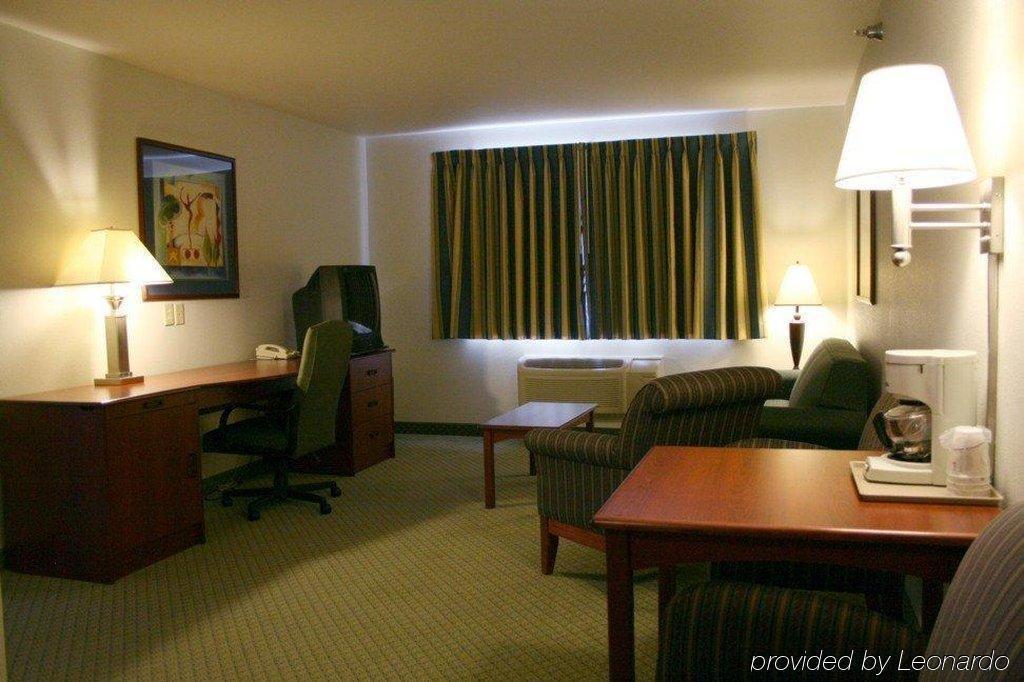 Crossings By Grandstay Inn & Suites Becker Chambre photo